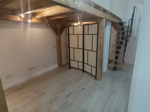Estudio en calle Atenas, 6