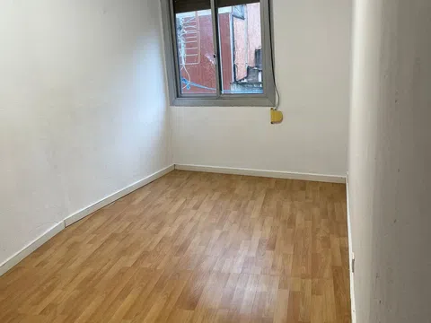 Piso en calle de Santa Joana d'Arc, 17