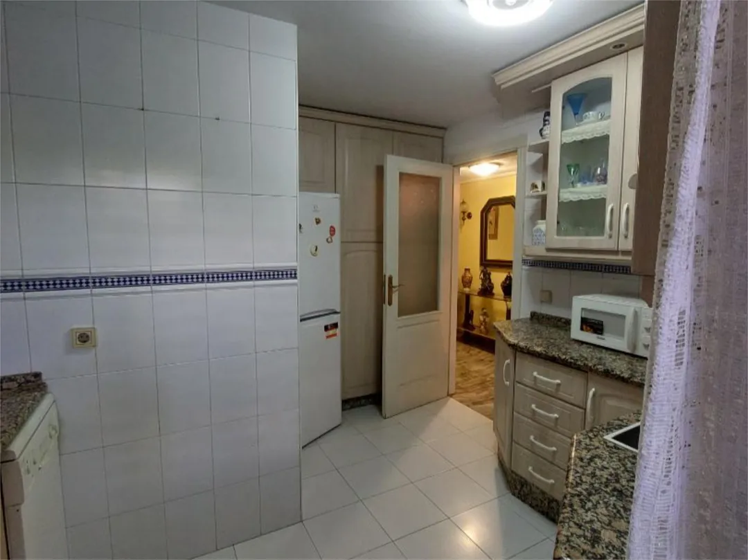 Piso en  Calle Cueva de Menga 3 - Foto 6