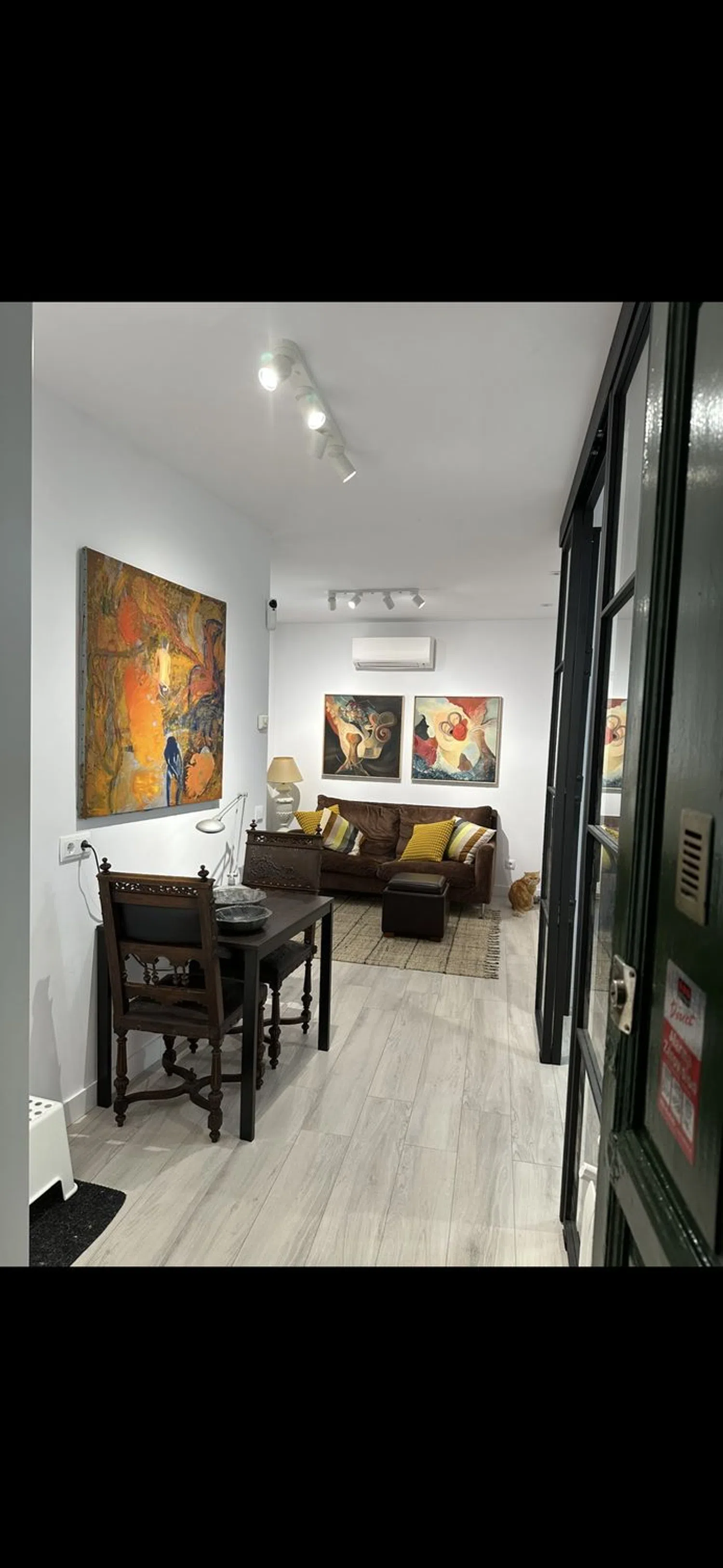 Piso en calle de Jesús y María, 22 - Foto 1