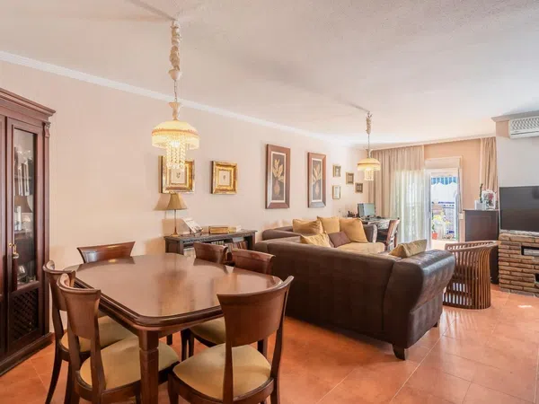 Chalet adosado en Avenida las Palmeras, 7 - Foto 3