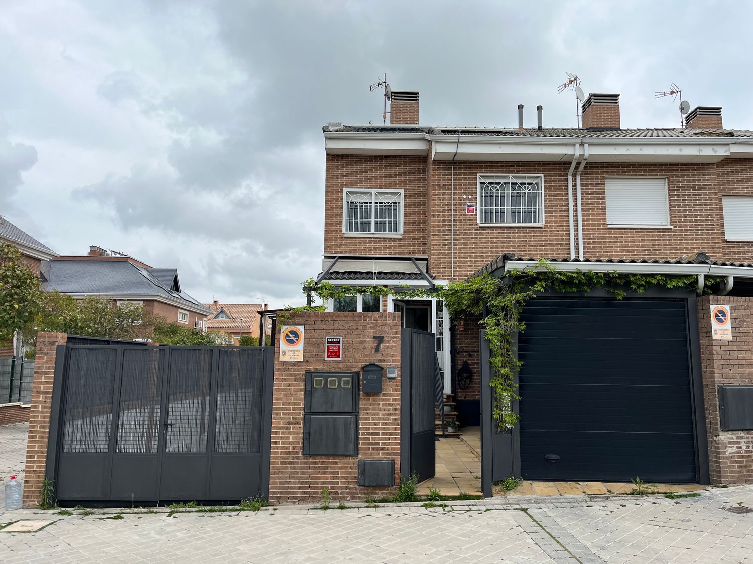 Chalet pareado en calle Hungría, 7 a - Foto 1