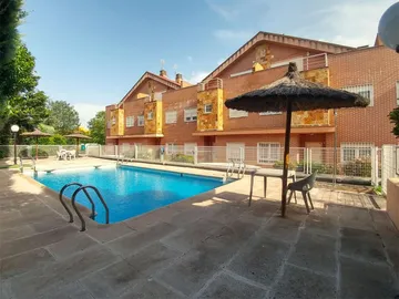 Chalet en avenida Juan Pablo II 56 - Foto 2