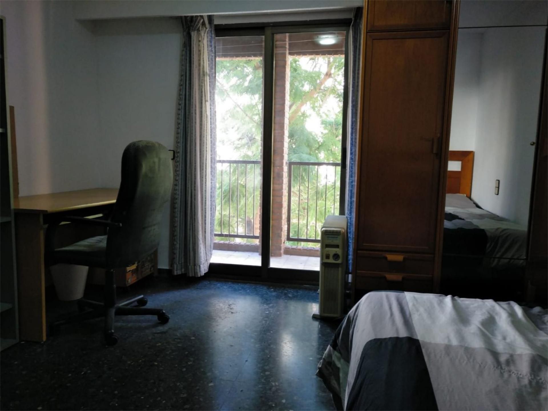 Piso en  Avinguda de Blasco Ibáñez 63b - Foto 4