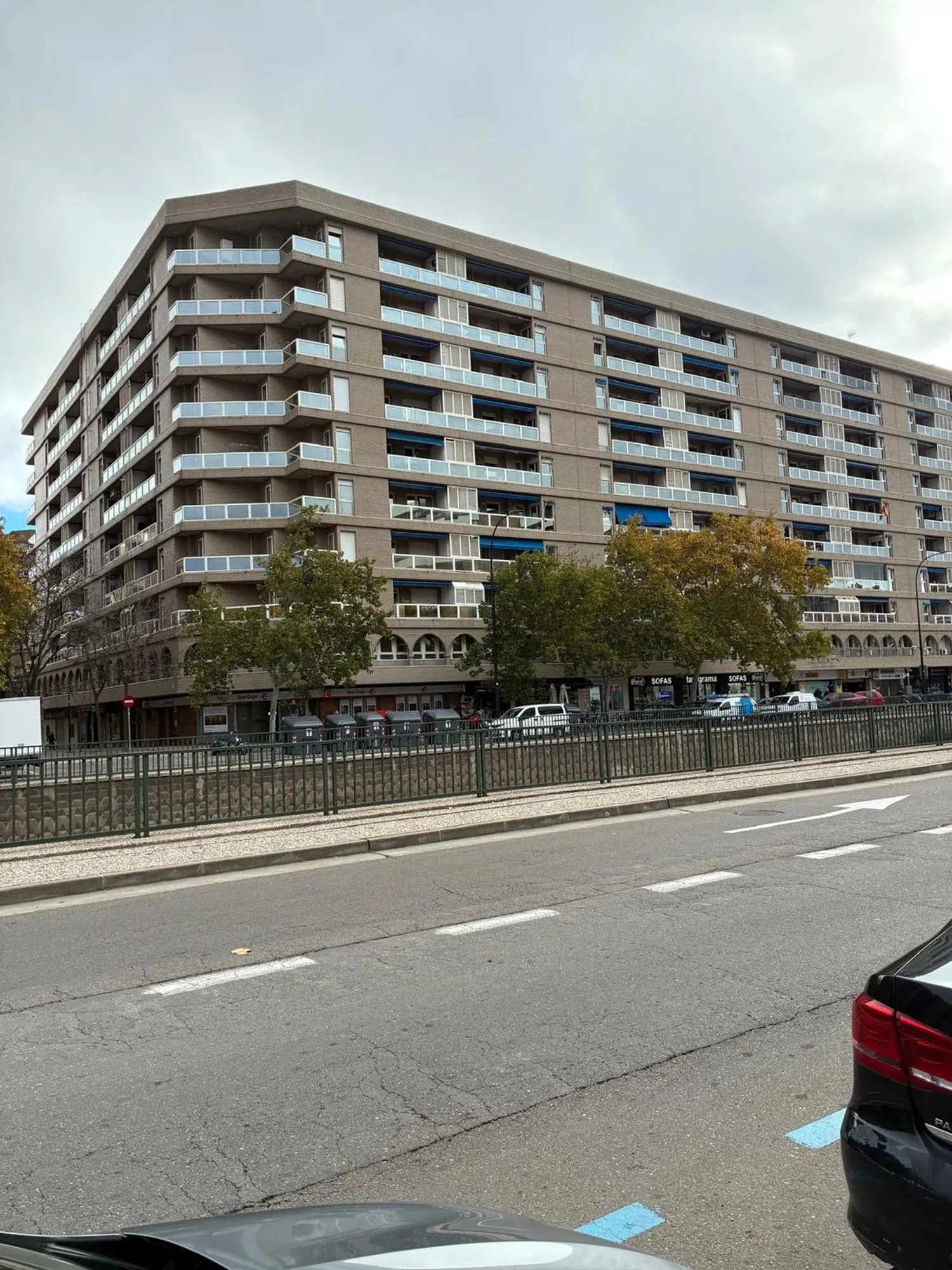 Piso en avenida de Cesáreo Alierta, 23 - Foto 1