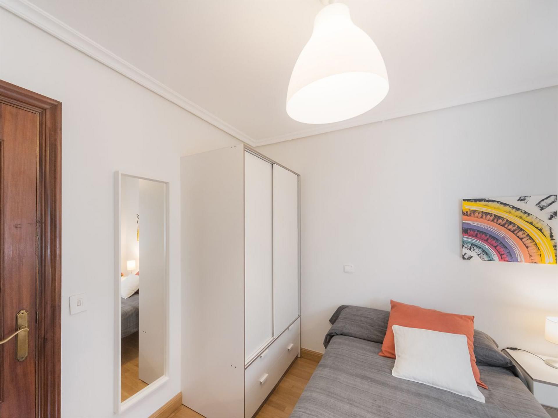 Piso en  Calle de Irunlarrea 50 - Foto 7