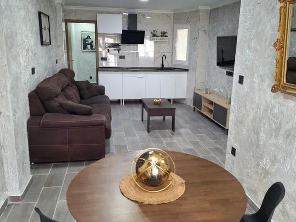 Piso en calle Milagros Maestre Esteve, 120 - Foto 1