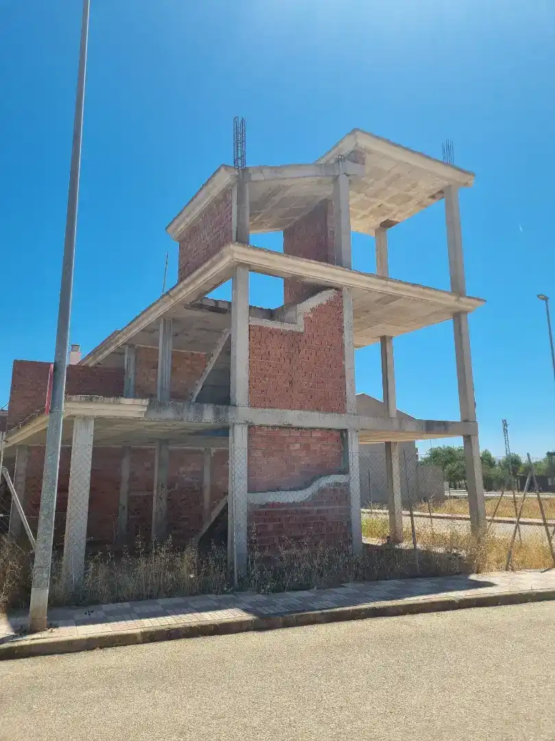Casa adosada en  Calle Carmen de Burgos 13 - Foto 2
