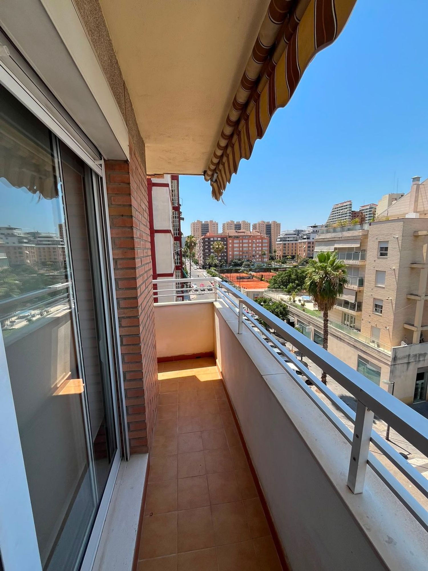 Piso en Calle d'Astúries, 43, Camí Fondo - Foto 3