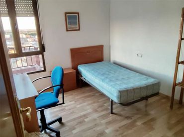 Piso en  Calle Hermanos Quintero 1 - Foto 9