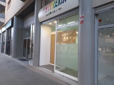 Local comercial en  CORNELLA - Foto 9