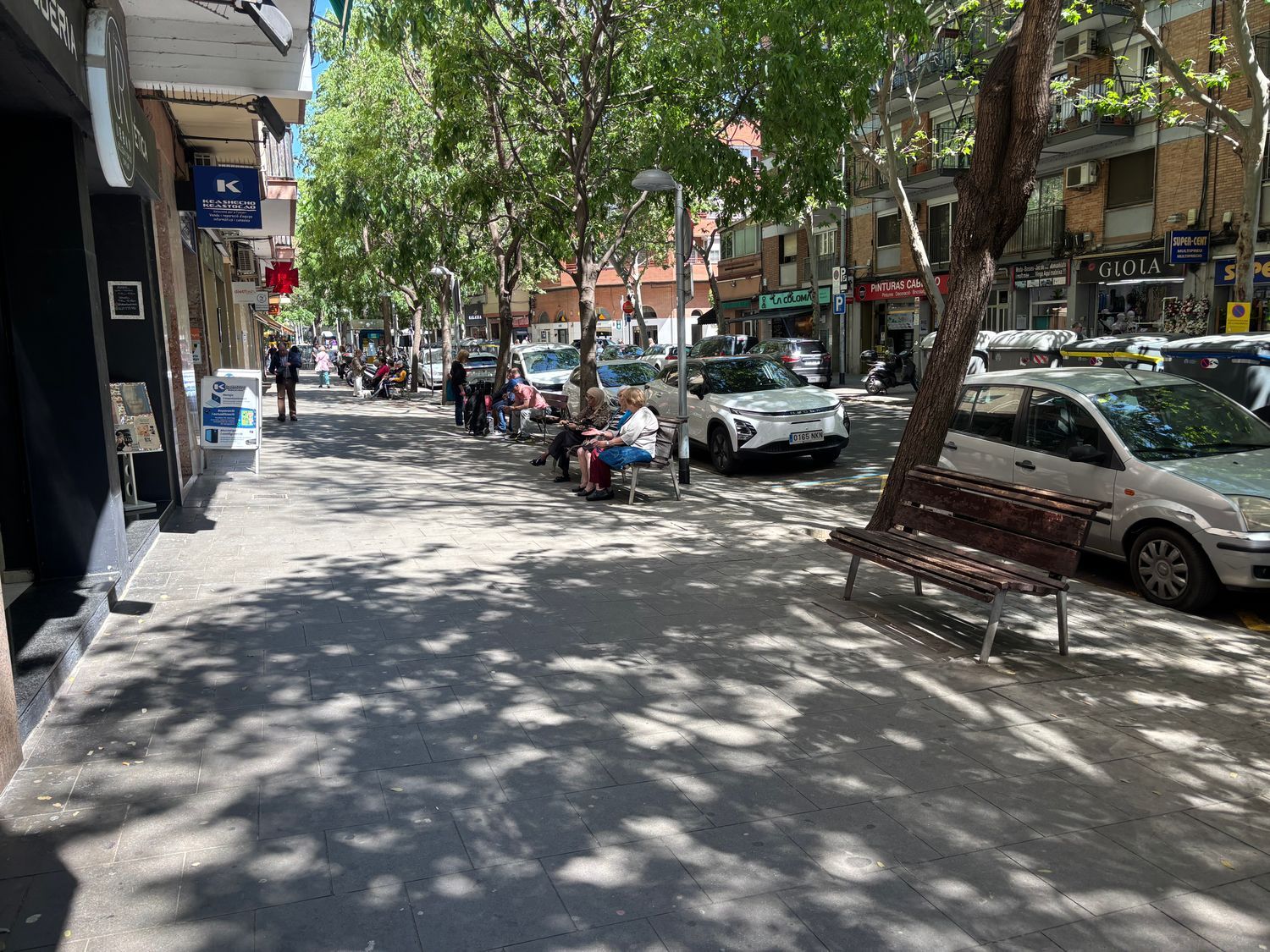 Tienda de ropa en traspaso en Avenida de la Generalitat, 82 - Foto 2