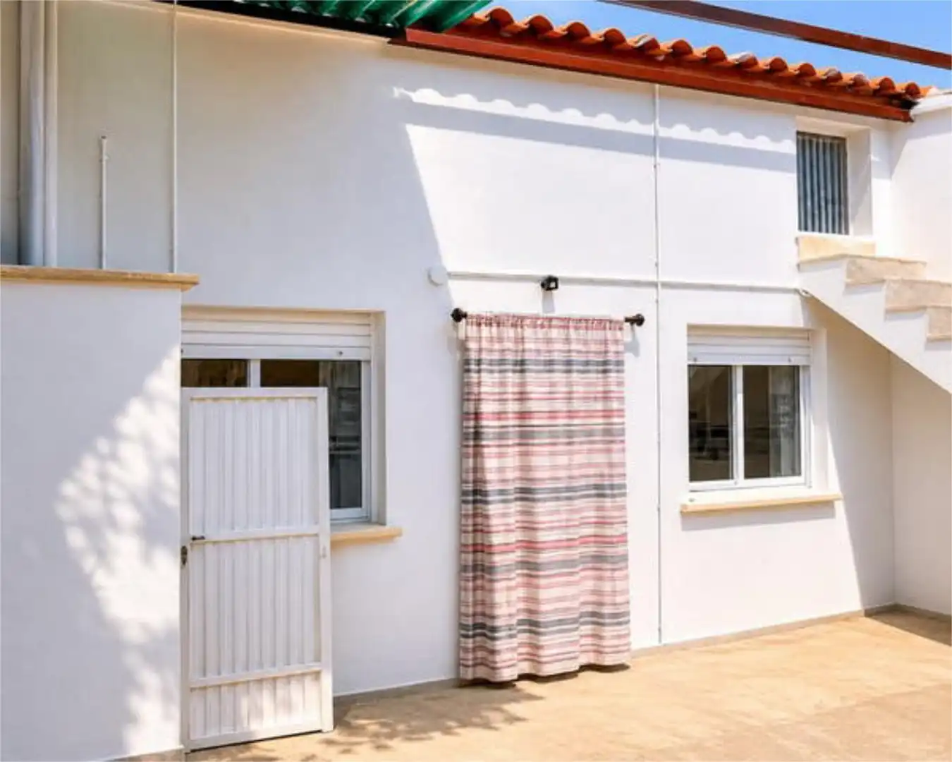 Chalet en Barrio pequeño - Foto 2