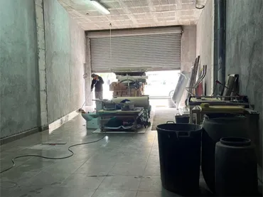 Local comercial en  Carrer Congost 26 - Foto 5
