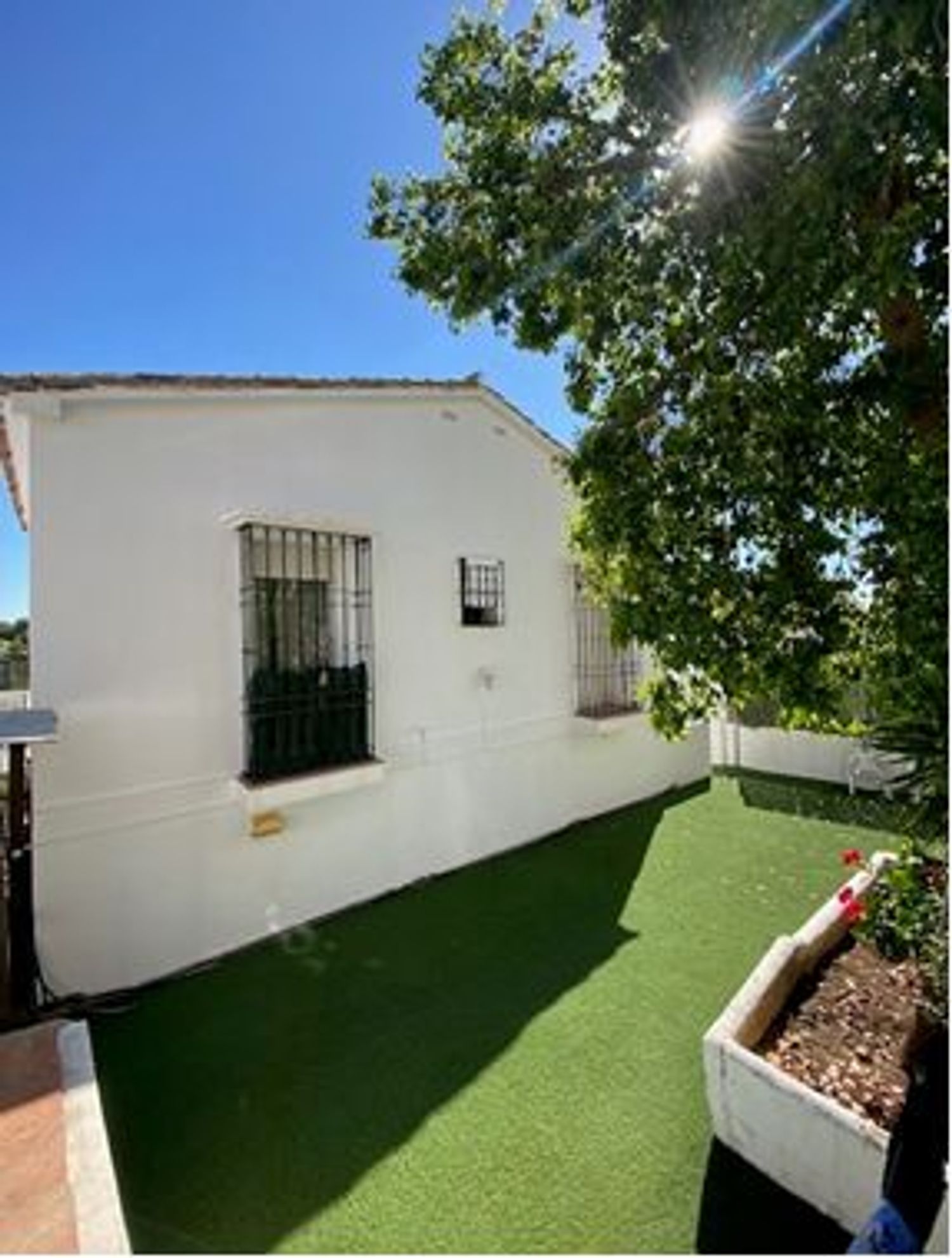 Chalet adosado en Calle Almuñécar, 71, Zona Centro Comercial Torrequebrada - Foto 3