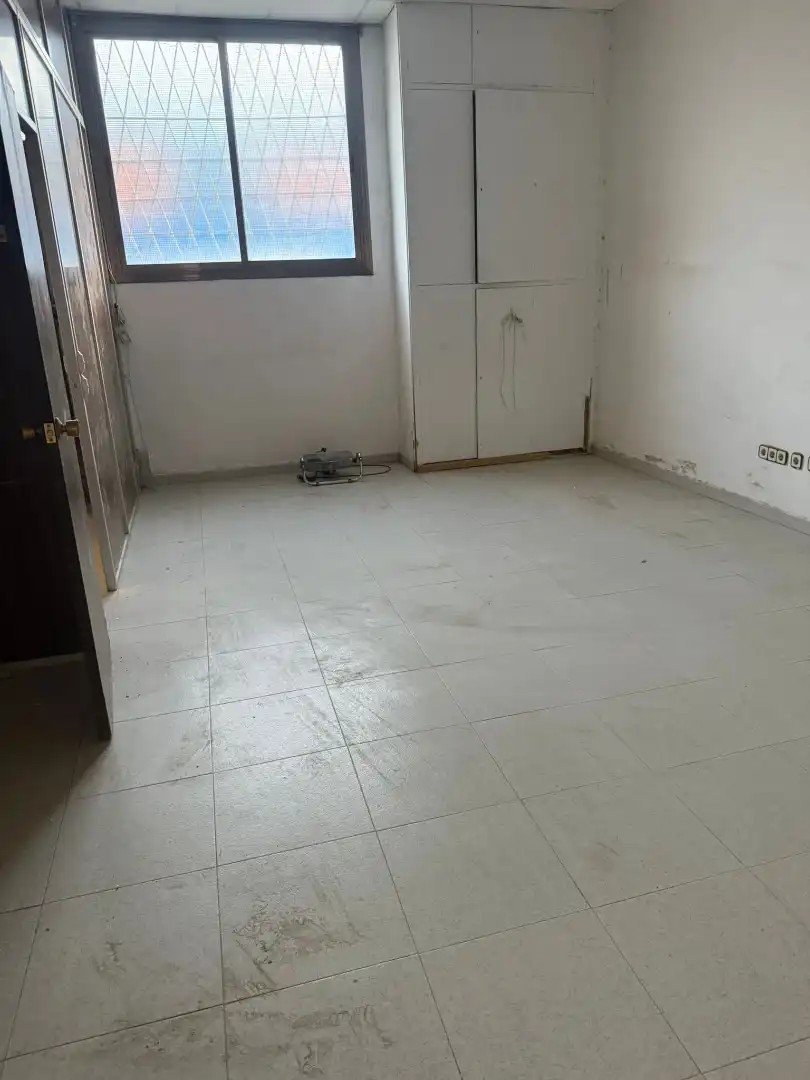 Local comercial en  Carrer de Solsona 104 - Foto 11