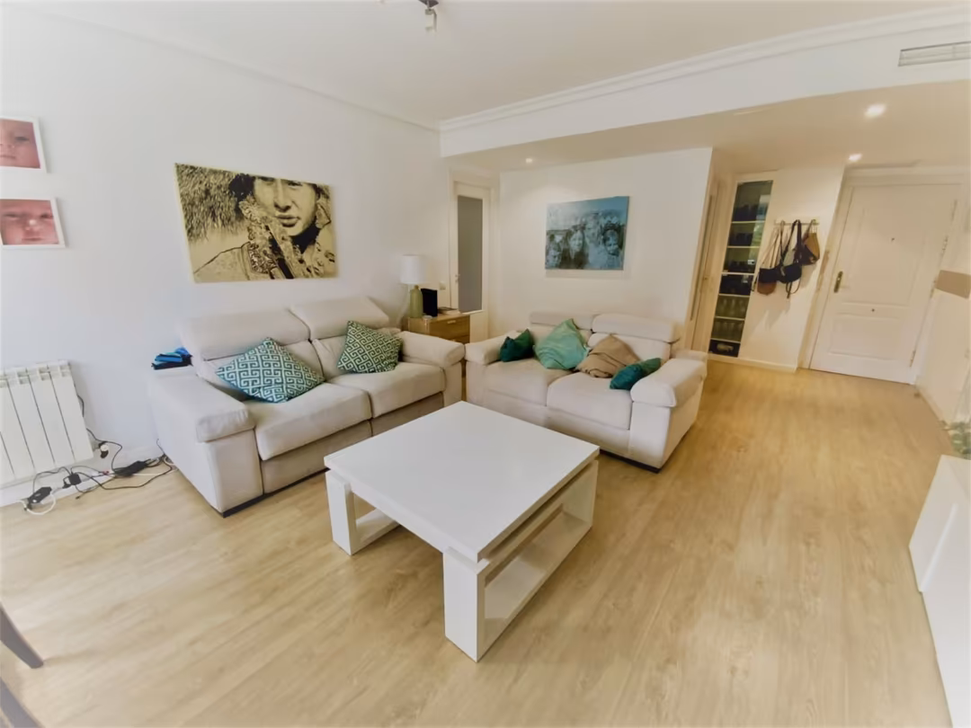 Piso en  Calle de Isabel Clara Eugenia 8