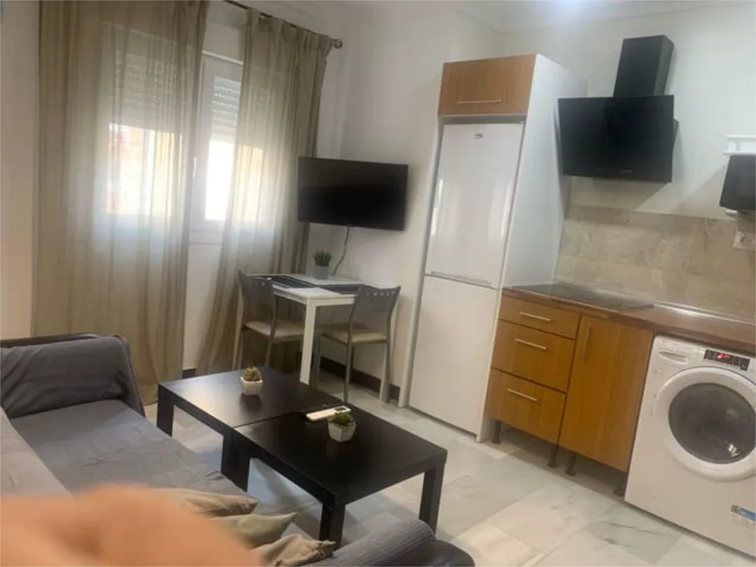 Estudio en Capuchinos - Foto 2