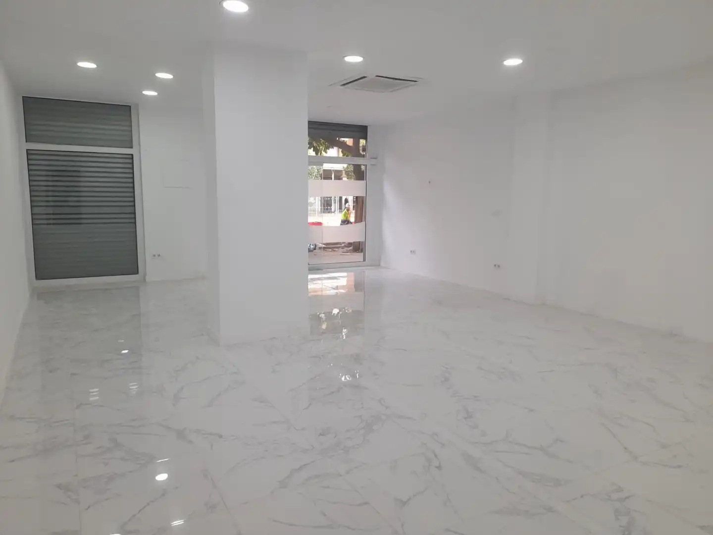 Local comercial en  CORNELLA - Foto 7