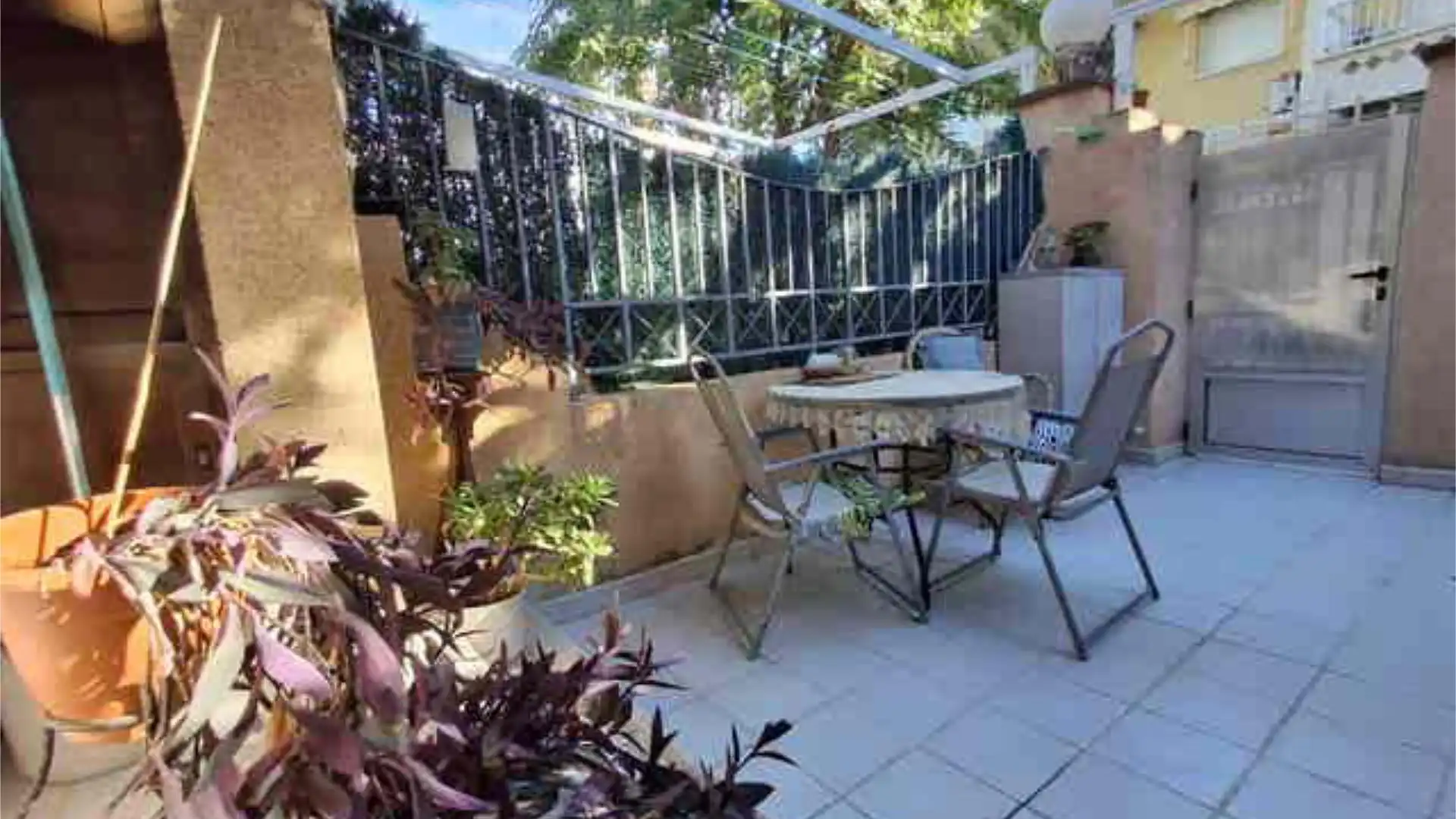 Casa adosada en zona del museo de la Mar - Foto 1