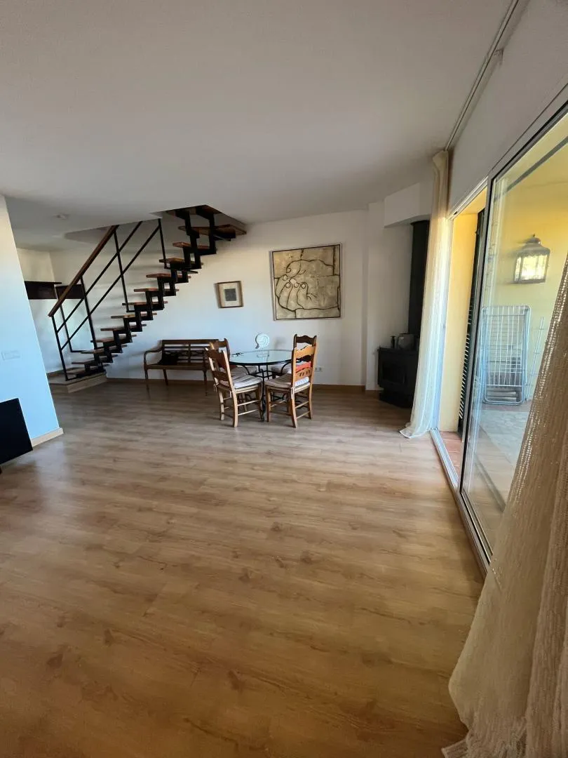 Casa adosada en  Calle Álamo del Higuerón 12 - Foto 1