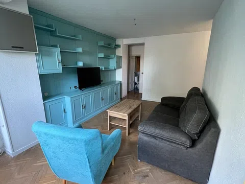 Piso en calle Carabias, 2