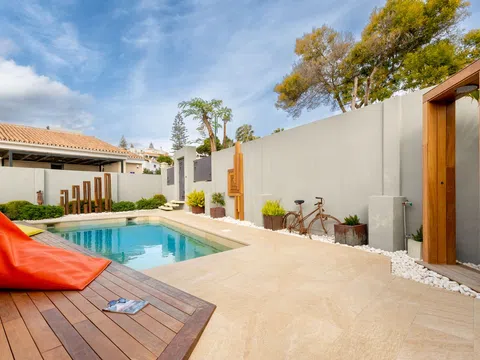 Casa independiente en calle Suriname, 17