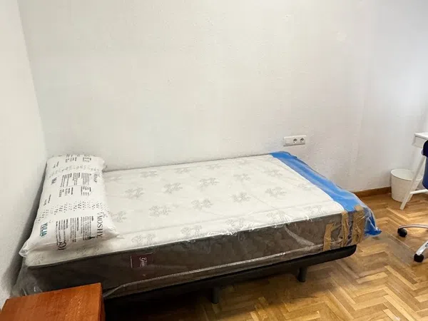 Piso en avenida Divina Pastora, 7