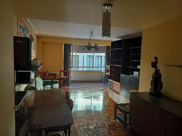 Piso en calle Foru, 27