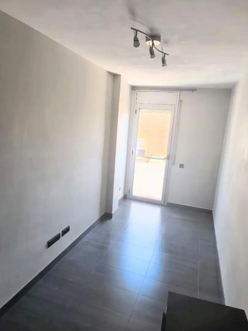 Piso en  Carrer Benviure 22 - Foto 8