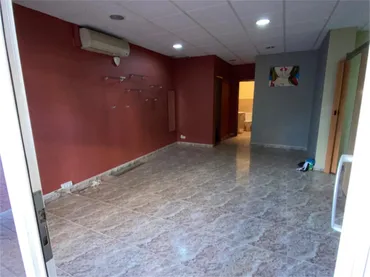 Local comercial en  Carrer d'Abrera 6 - Foto 5