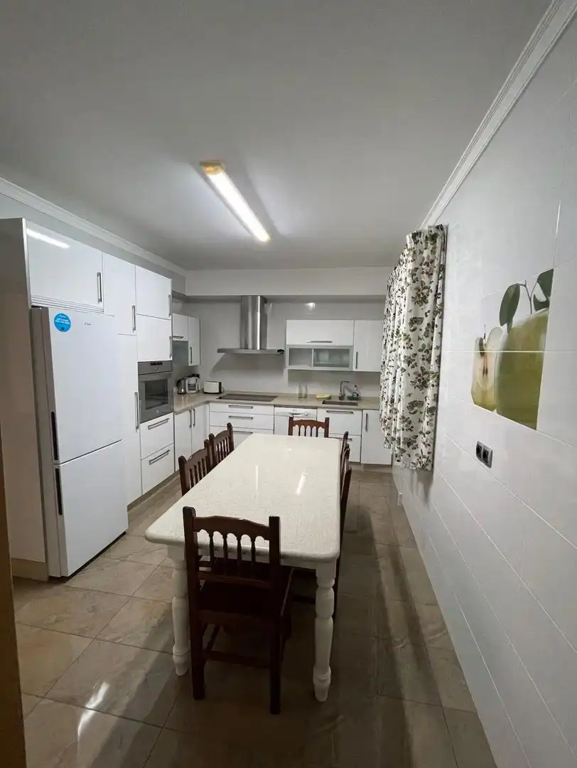 Piso en  Avenida del Aviador Calviño 74 - Foto 8