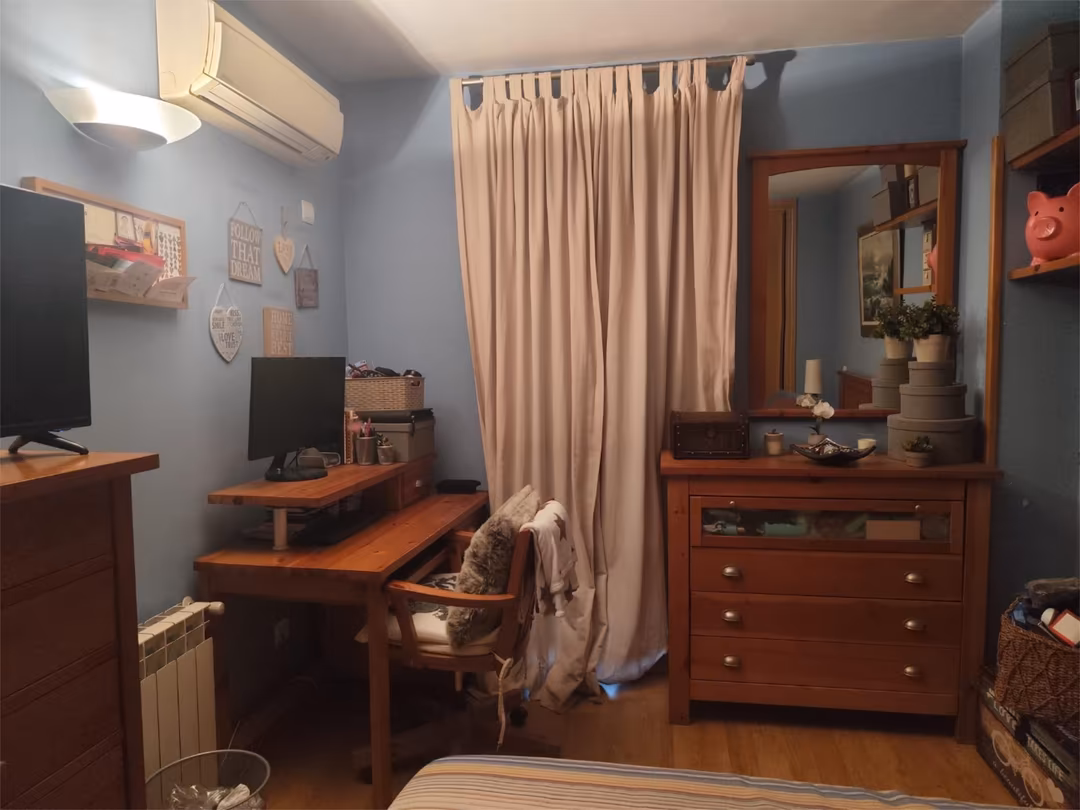 Piso en  Calle de Melchor Fernández Almagro 29 - Foto 17