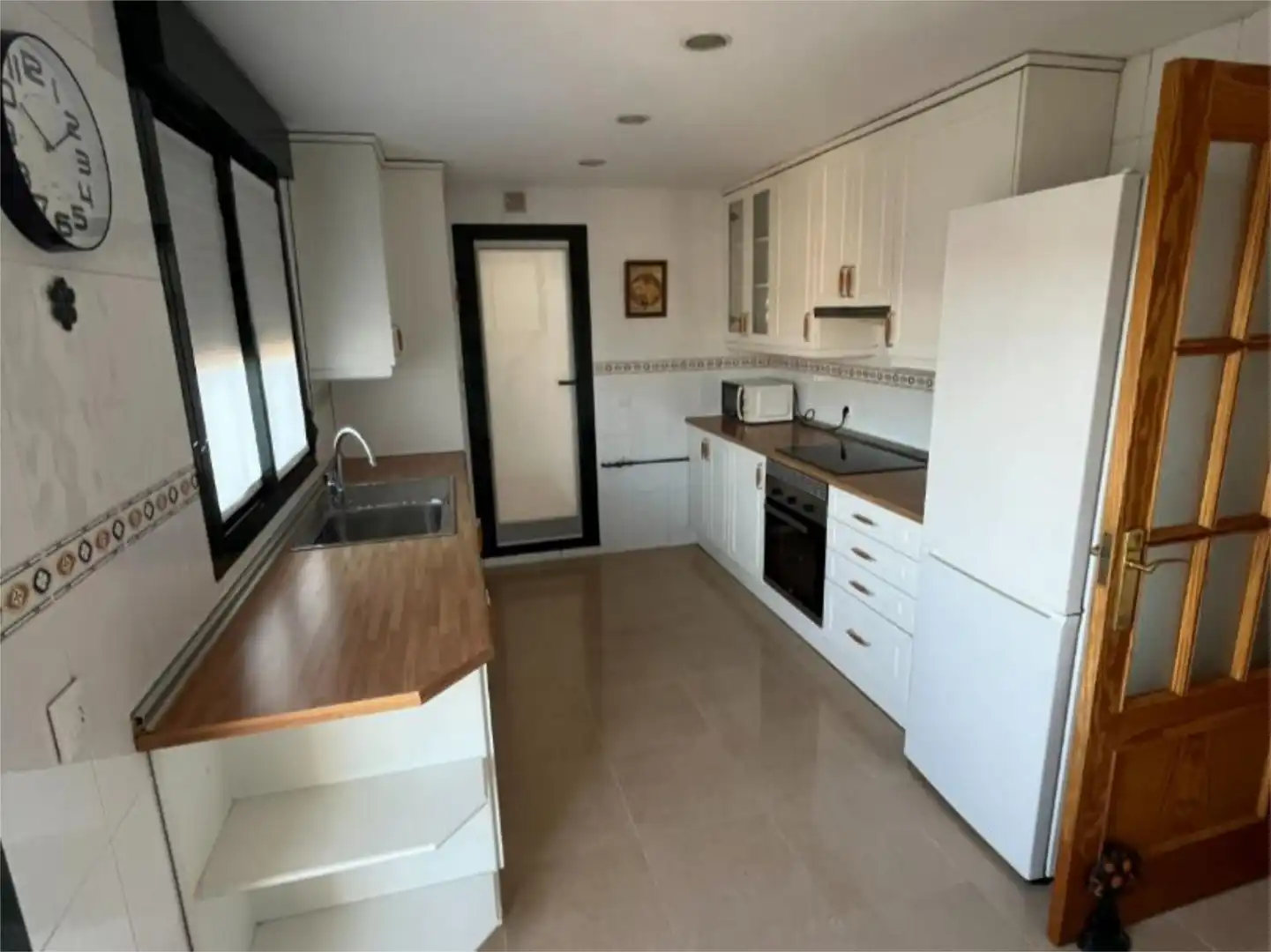 Piso en  Carrer de Josep d'Oleza 4 - Foto 9