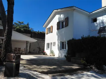 Chalet en  Carrer del Rosselló 14 - Foto 2