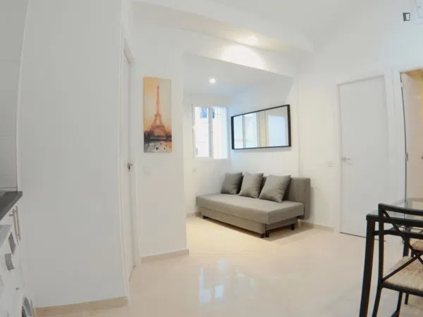 Piso en Calle Antonio Prieto - Foto 2