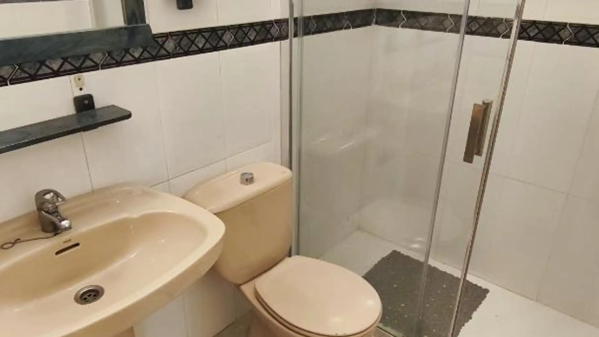 Casa adosada en  Carrer Consueta 24 - Foto 5