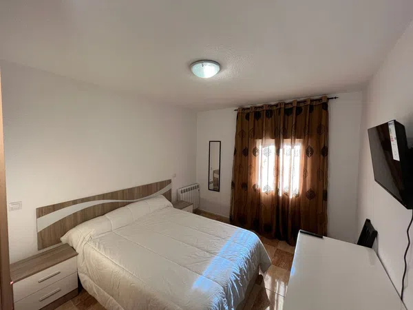 Piso en Calle Menéndez de Avilés, 3, Reyes Católicos, Reyes Católicos - Foto 1