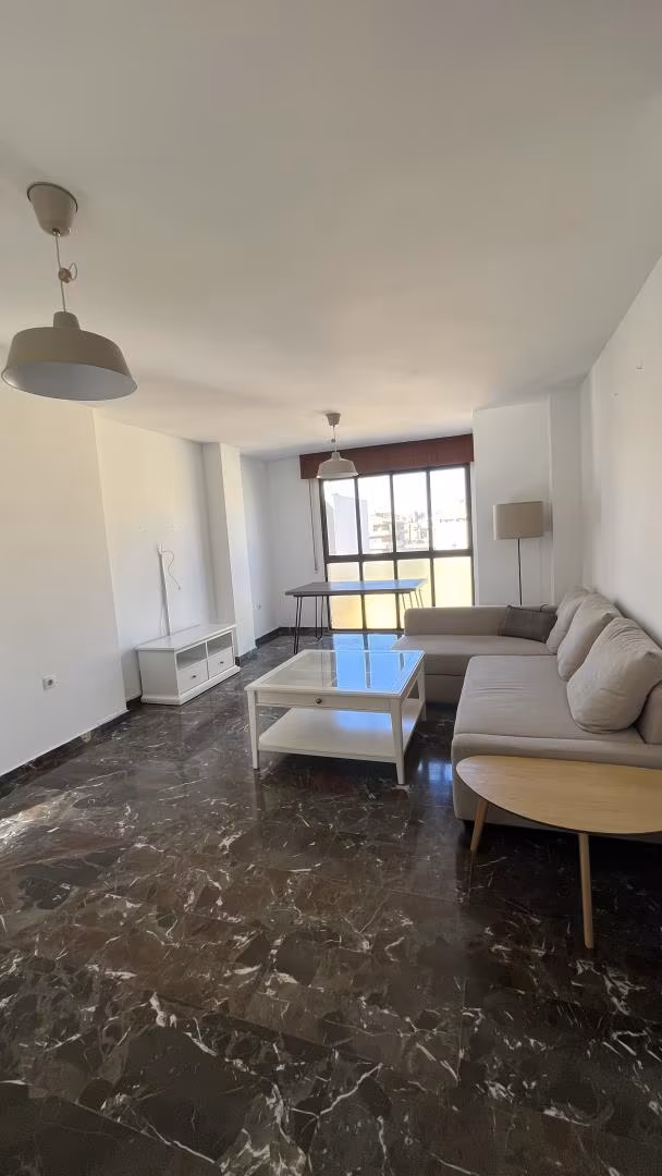 Piso en  Calle Héroe de Sostoa 39