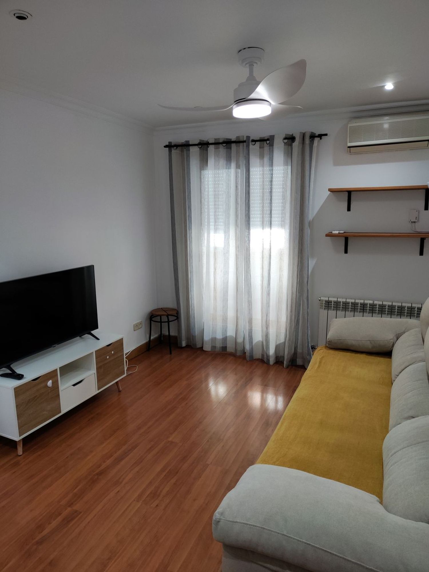 Piso en calle de Artajona, 24