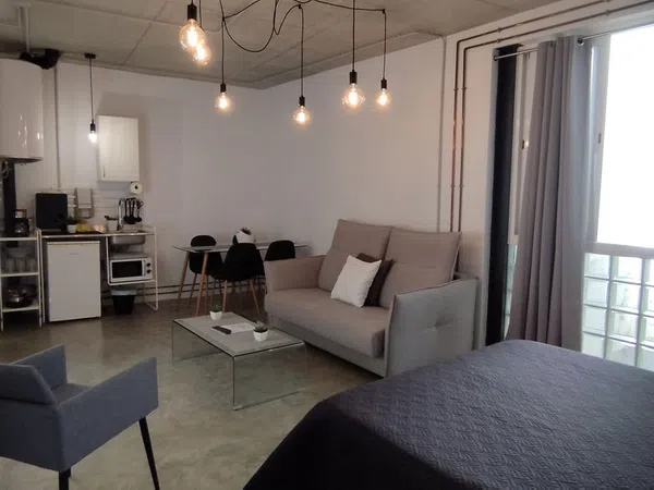 Estudio en plaza de la Corredera, 6 - Foto 1