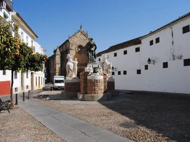 Piso en  Plaza del Conde de Priego 1 - Foto 1