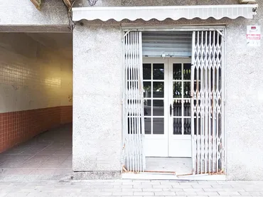 Local comercial en  Avinguda de les Corts Catalanes - Foto 1