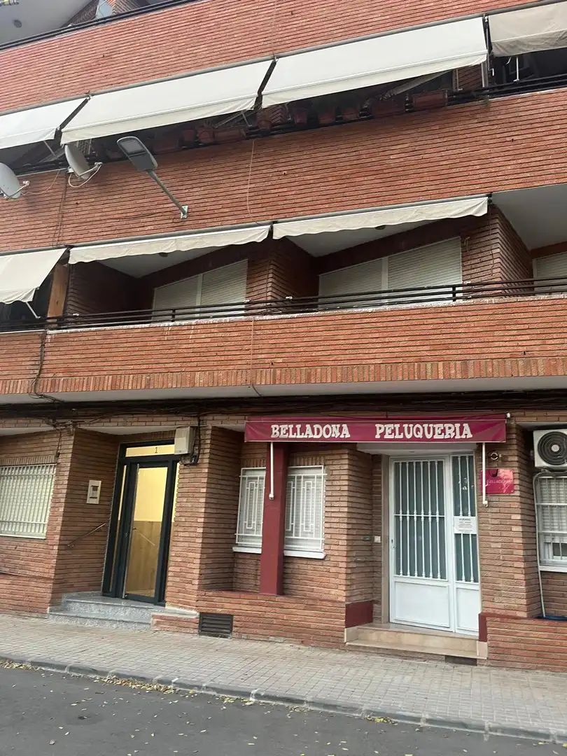 Piso en  Carrer Castell de Montesa 1 - Foto 2