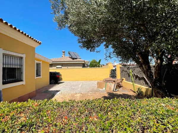 Casa o chalet independiente en Calle Cuatro Pinos, 11, Cuatro Pinos-El Carmen - Foto 2