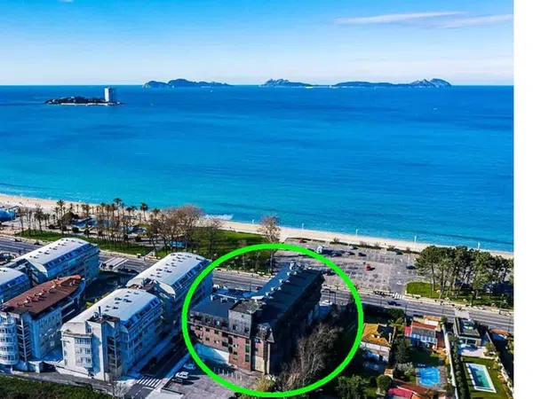 Piso en avenida Samil, 53