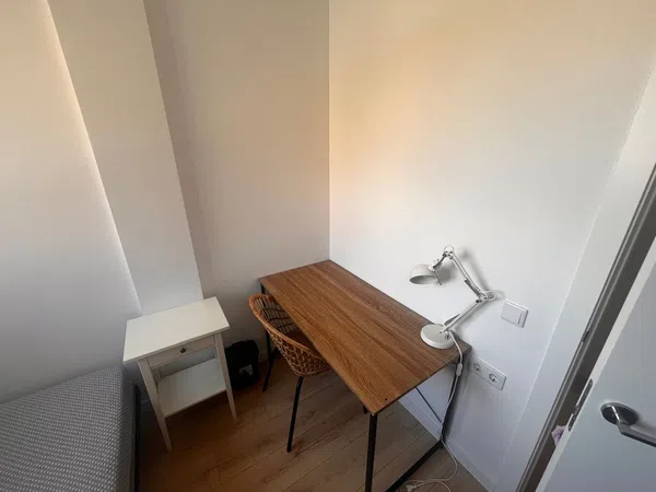 Alquiler de piso en Sant Genís Dels Agudells - Montbau - Foto 4