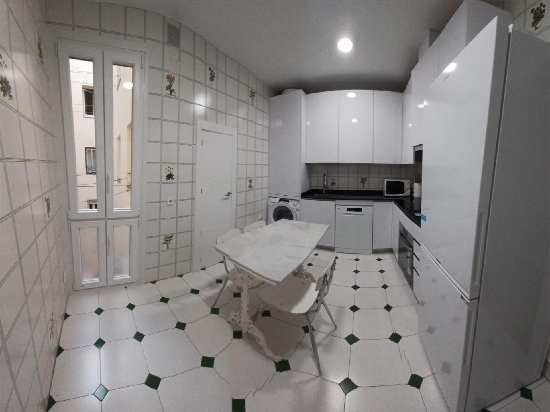 Piso en  Calle de Fernández de los Ríos 57 - Foto 14