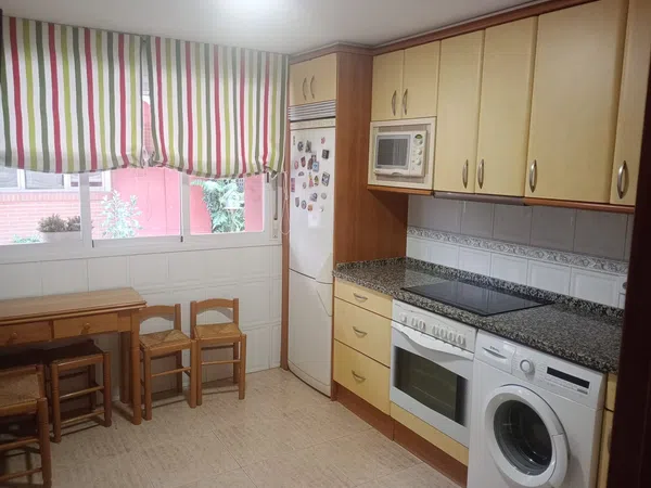 Chalet adosado en Avenida de Zaragoza, 44 - Foto 4