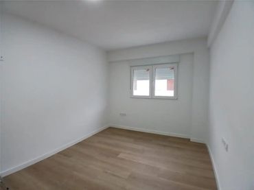 Piso en  Carrer de Ciril Amorós 28 - Foto 5
